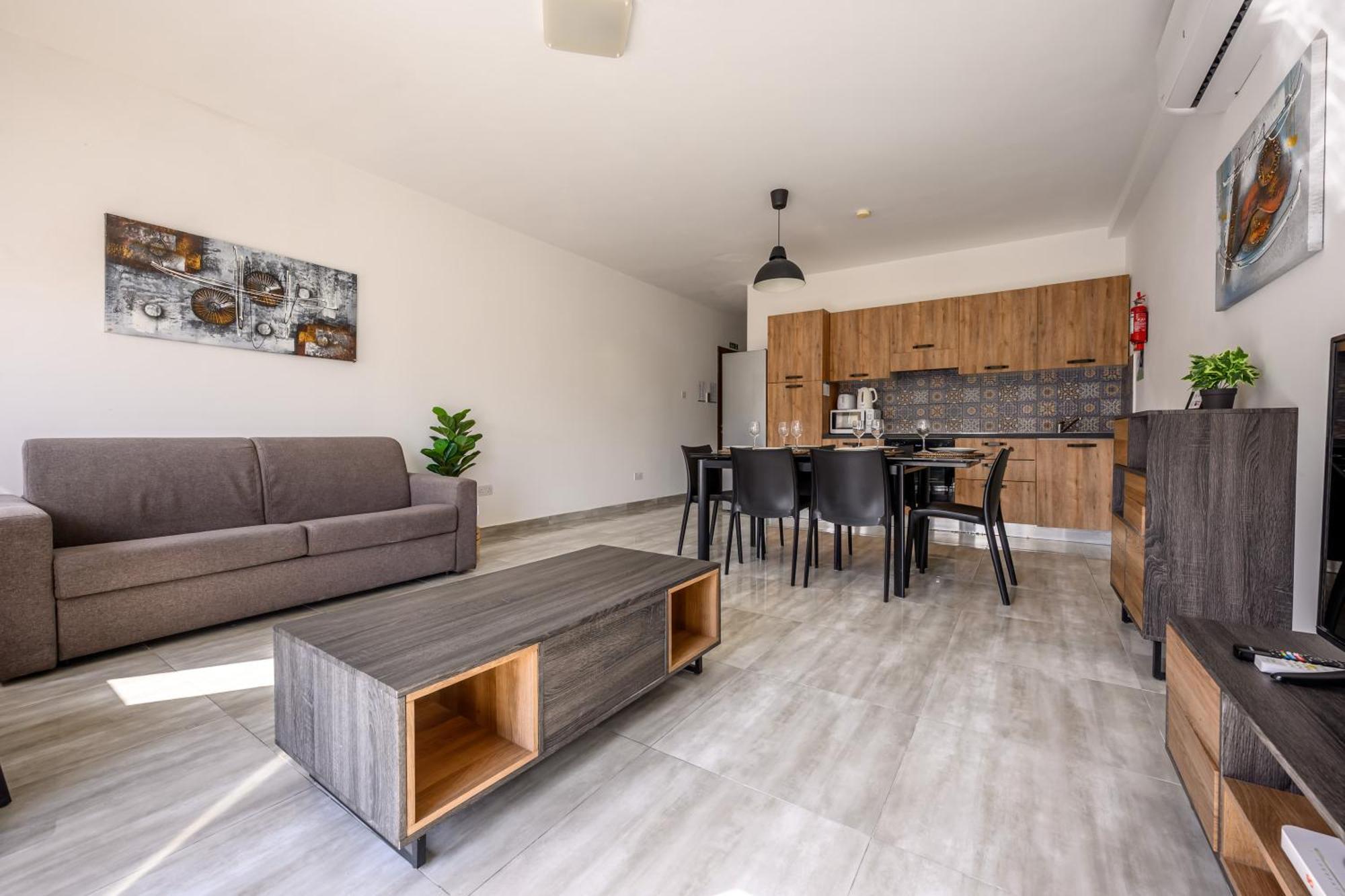 F11 Room 3, Private Room Two Single Beds Shared Bathroom In Shared Flat มซิดา ภายนอก รูปภาพ